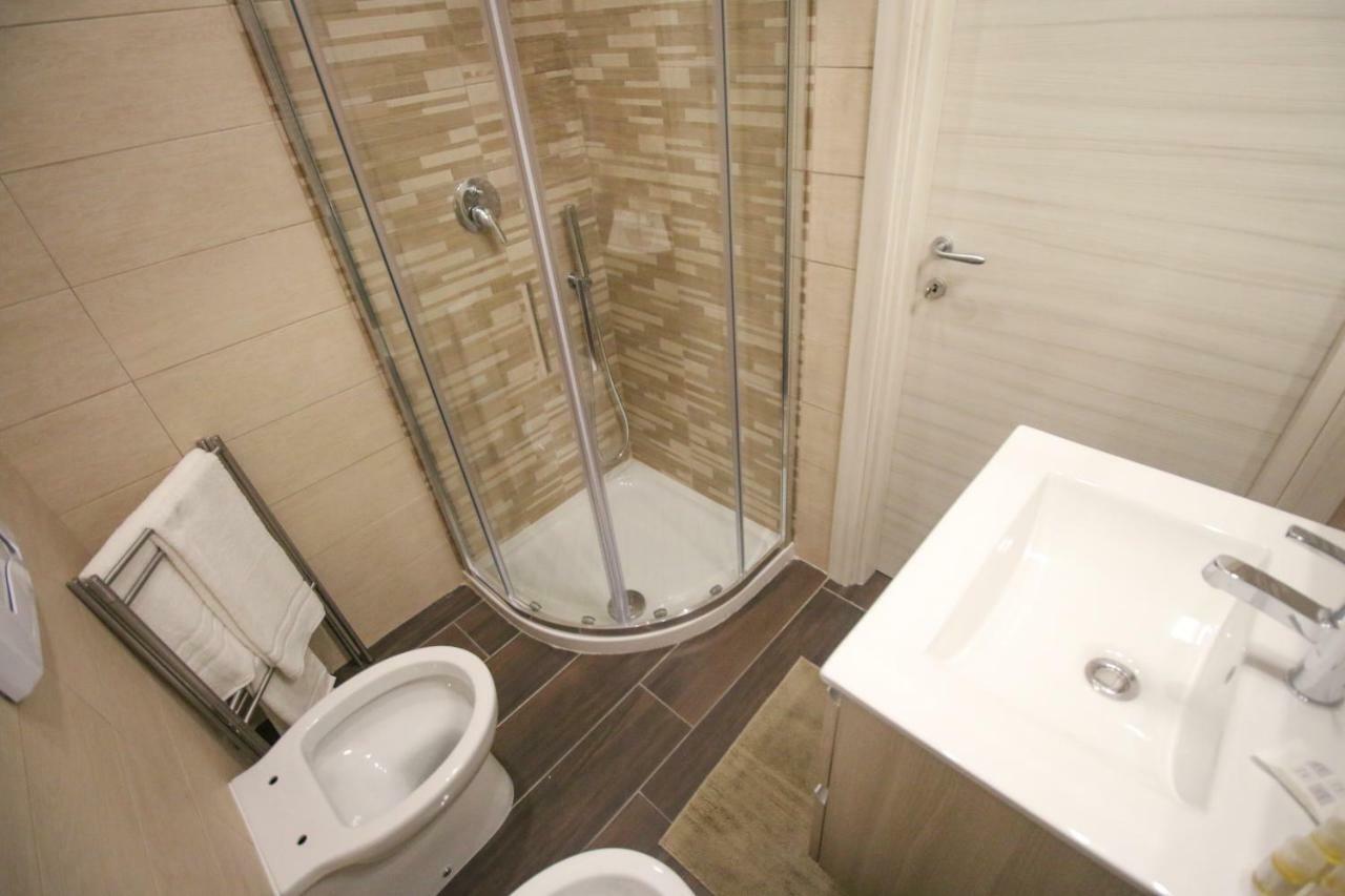 B&B Pisadog Naples Luaran gambar